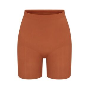 NWT SKIMS SCULPT MID THIGH SHORT | BRONZE